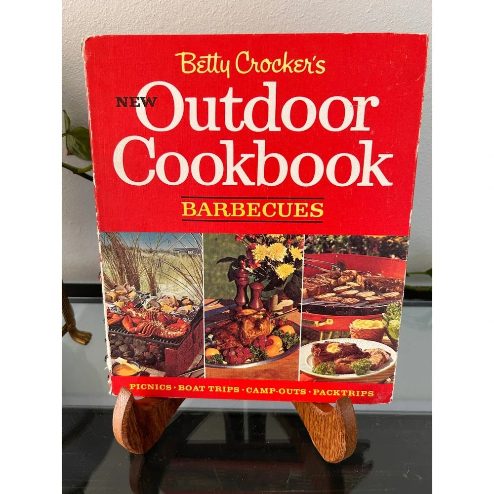 Betty Crocker New Outdoor Cookbook Barbecues Vintage Spiral Bound 1961 First Ed